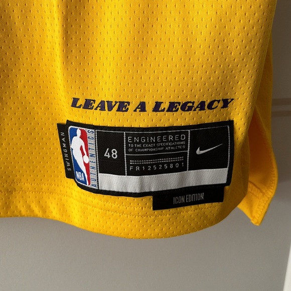 Nike LeBron James Yellow Los Angeles Lakers SwingMan Players Jersey-Icon Edition - Picture 4 of 9